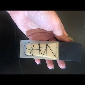 Nars All Day Luminous Foundation